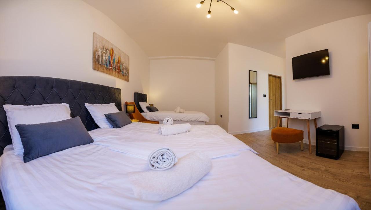 Rooms Lisnic Osijek Exterior photo