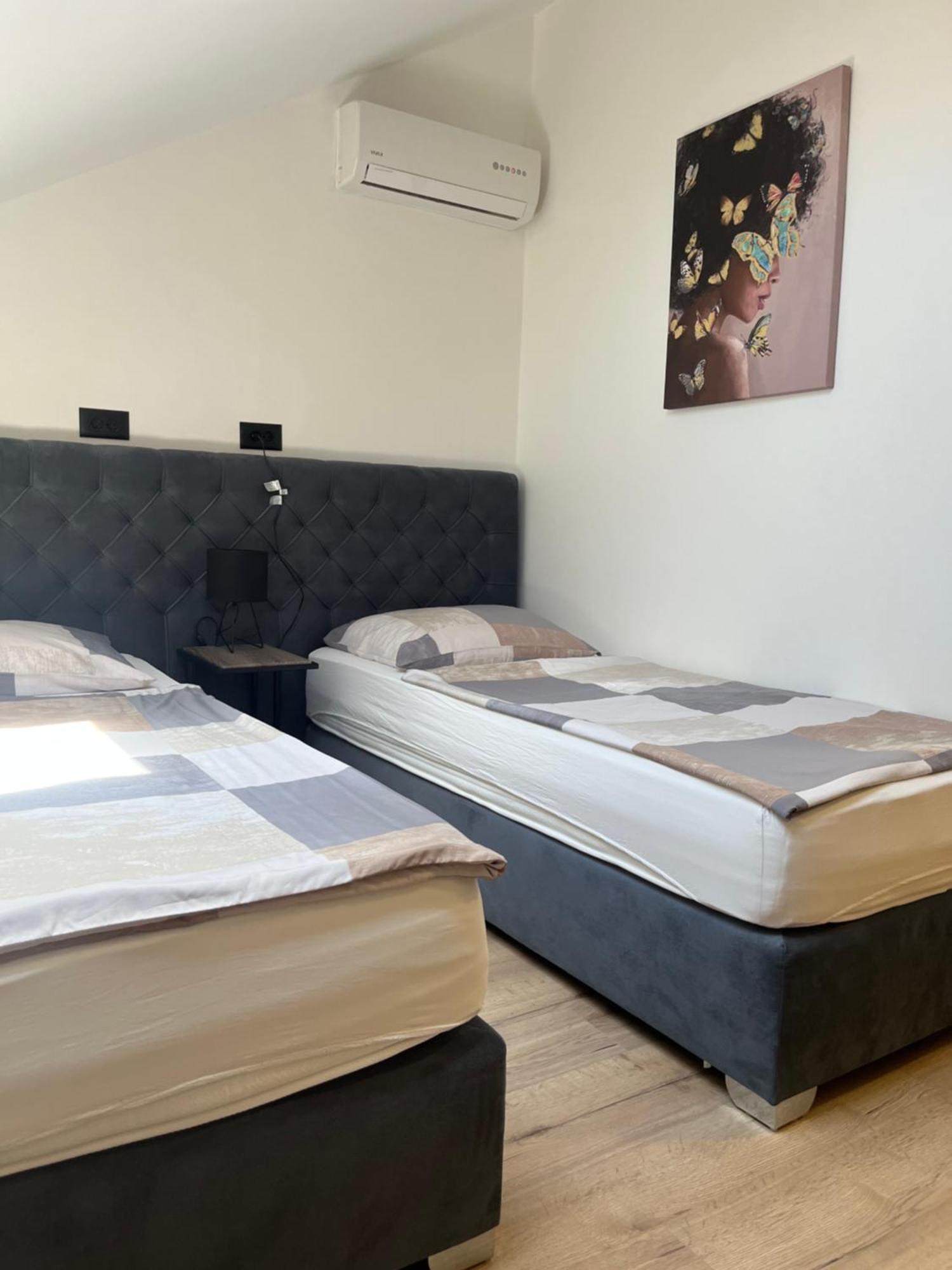 Rooms Lisnic Osijek Exterior photo