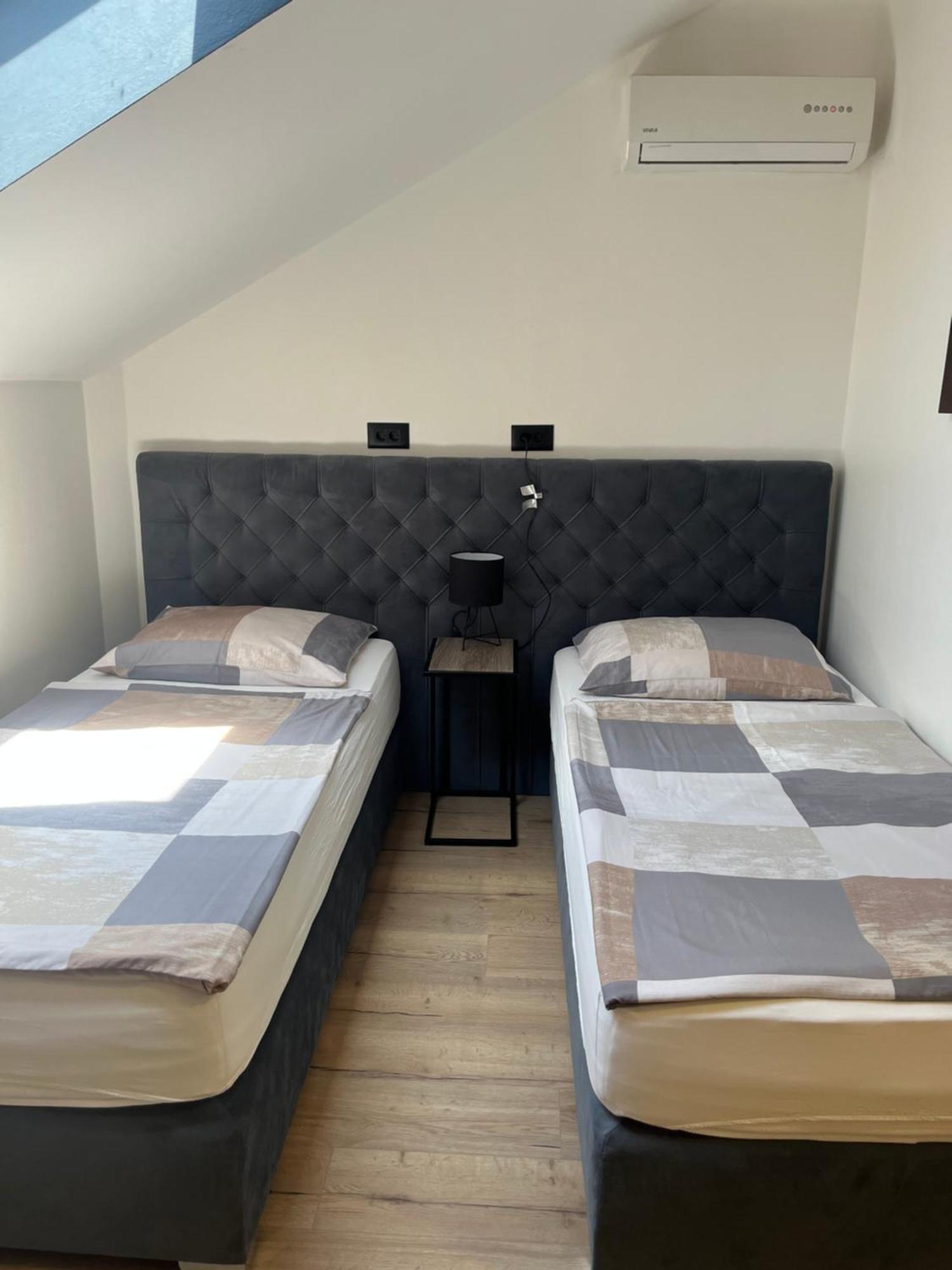 Rooms Lisnic Osijek Exterior photo